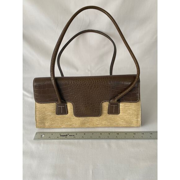 Tommy Hilfiger designer straw hand bag/shoulder bag. Gently used. - Picture 4 of 10